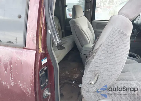 1997 Chevrolet C1500 Fleetside из США, поврежденный, VIN 2GCEC19RXV1262396